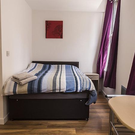 דוסברי Town Centre Apartments מראה חיצוני תמונה