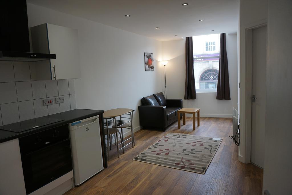 דוסברי Town Centre Apartments מראה חיצוני תמונה
