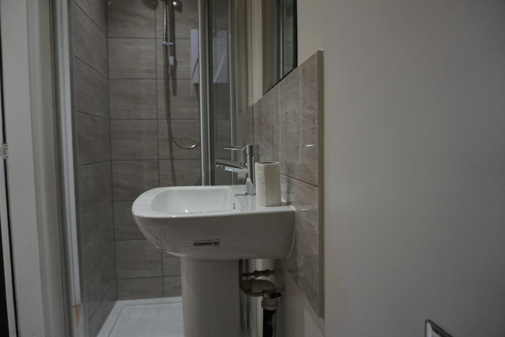 דוסברי Town Centre Apartments מראה חיצוני תמונה